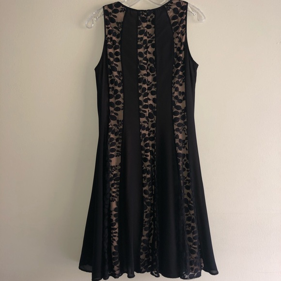 Nine West Fit and Flare Black & Nude Lace Dress - Picture 6 of 8